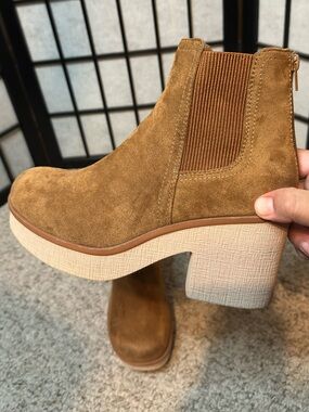 PIERRE DUMAS Suede Chunky Boots